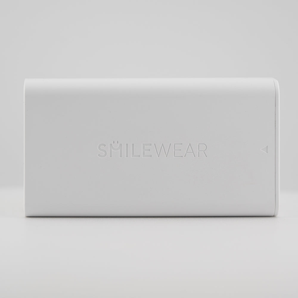 
                      
                        Smilewear Portable Case
                      
                    